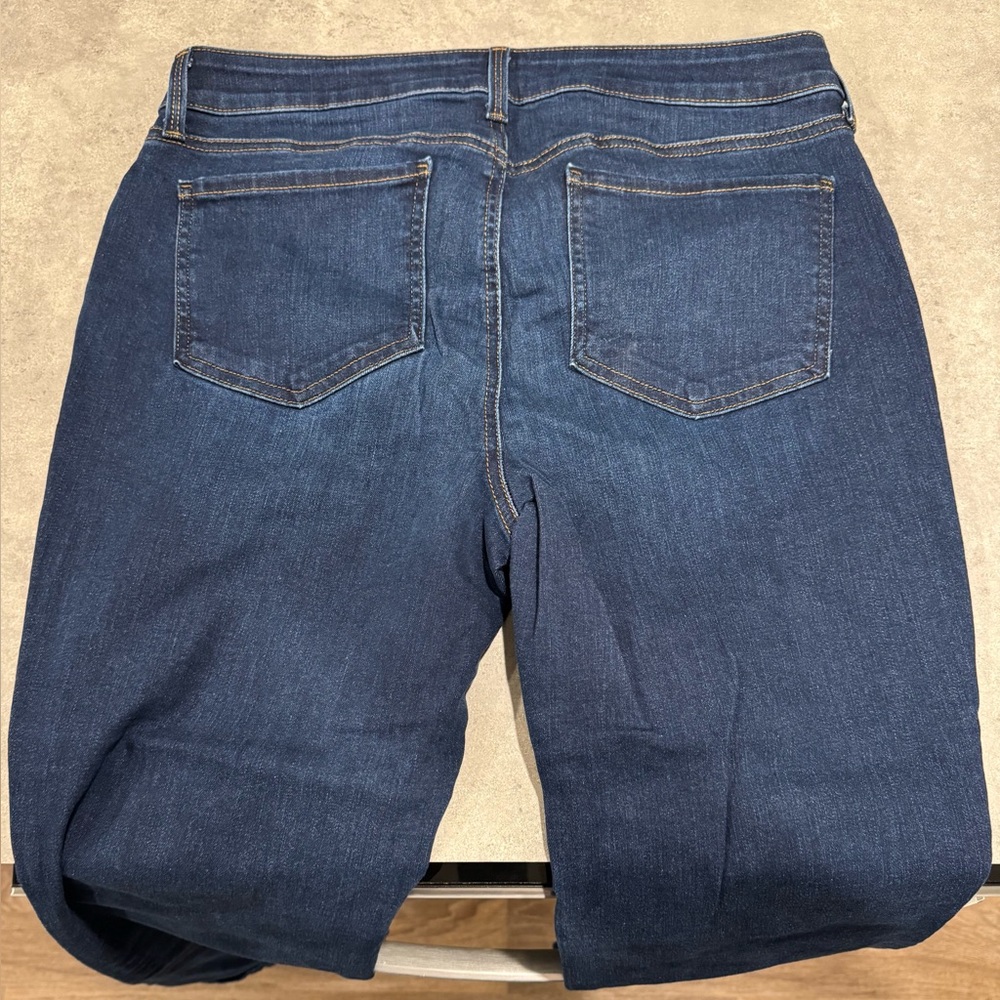 Women’s NYDJ Marilyn Straight Leg Jeans in Size 12! NWOT! - Picture 3 of 6